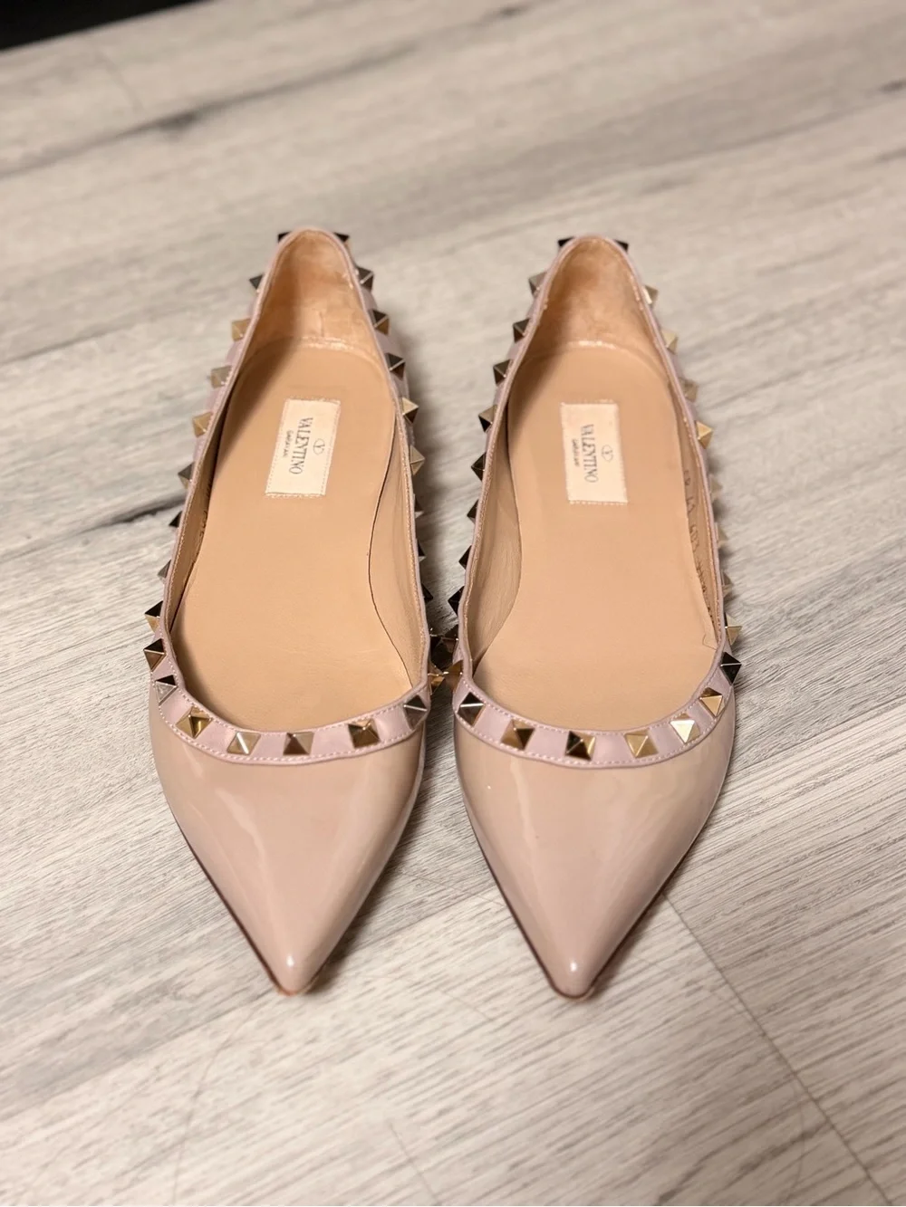 Valentino Garavani Nude Pink Patent Leather Rockstud Pointed Flats